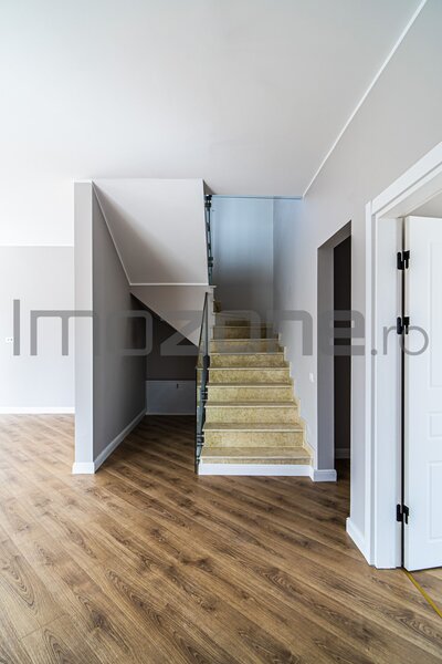 Otopeni, vila individuala, 4 camere, 2 parcari, mutare imediata, comision 0%